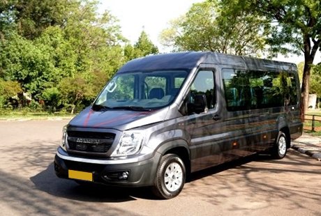 17 Seater Urbania